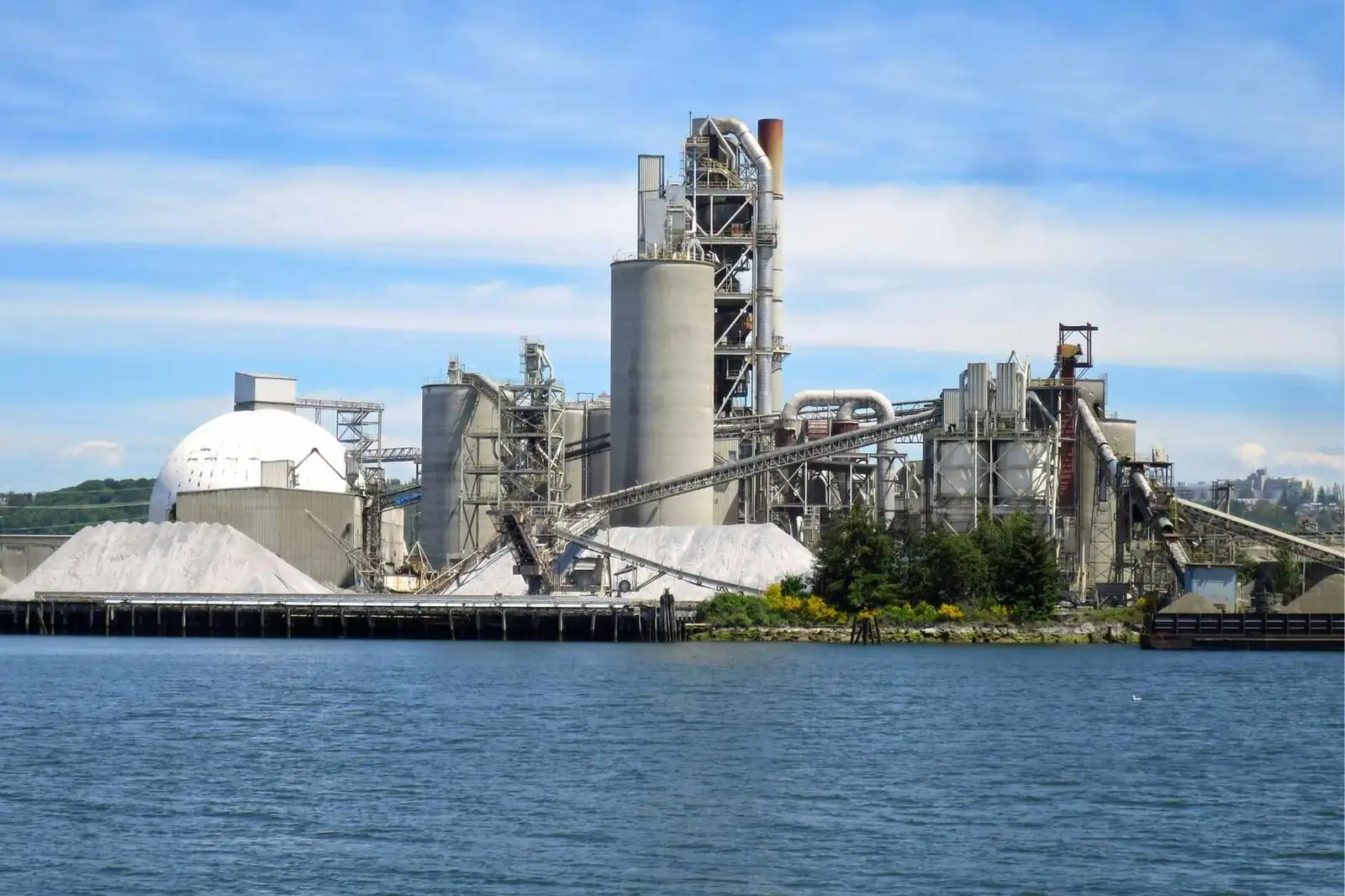 Cement production line — wear and heat-resistant castings in infrastructure service